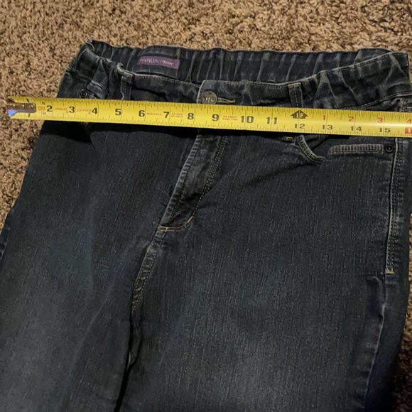 Super cute jeans very stylish! Love the bling💕 - Picture 9 of 11